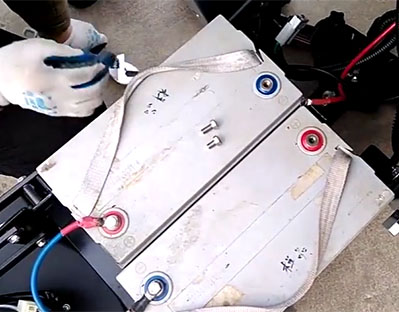 怎么樣維護(hù)電瓶式洗地機(jī)的電瓶？