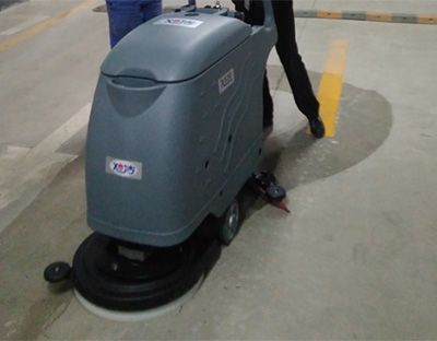 水泥地面能用洗地機(jī)清洗嗎？